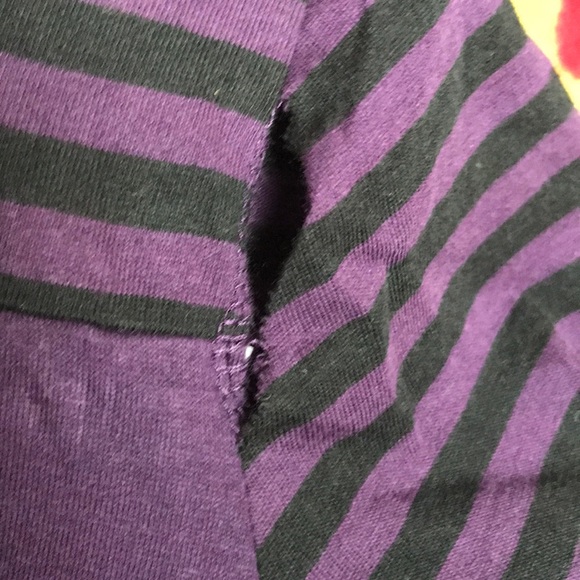 Girl top with jewelry. Hole on back of right arm - Picture 3 of 4